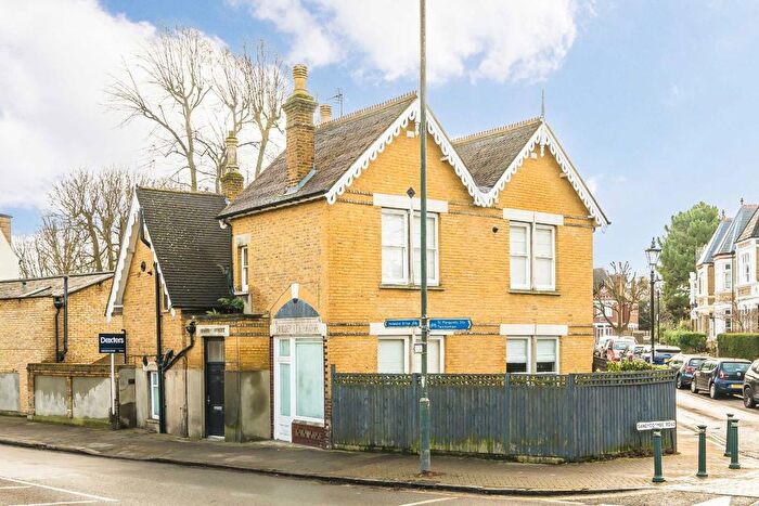 1 Bedroom Flat To Rent In St. Margarets Road, St Margarets, Twickenham, TW1