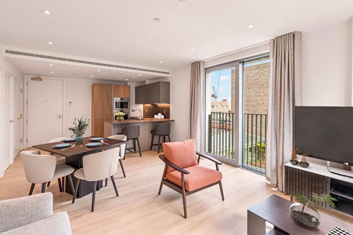 1 Bedroom Apartment To Rent In Nine Elms Lane, London, SW11