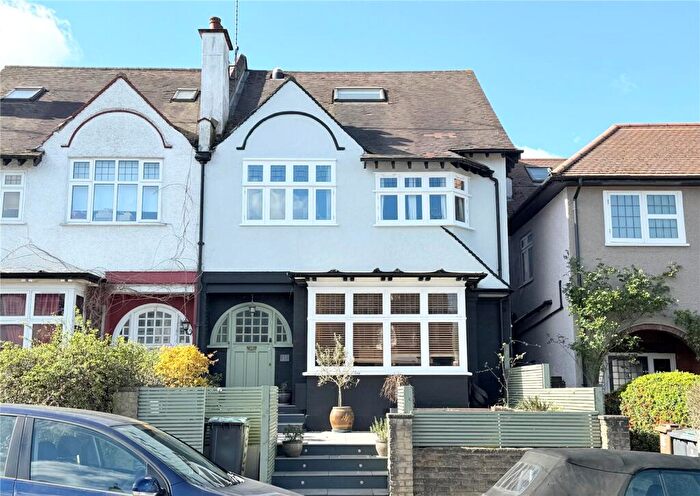 5 Bedroom Semi Detached House For Sale In Elgin Road, London, N22
