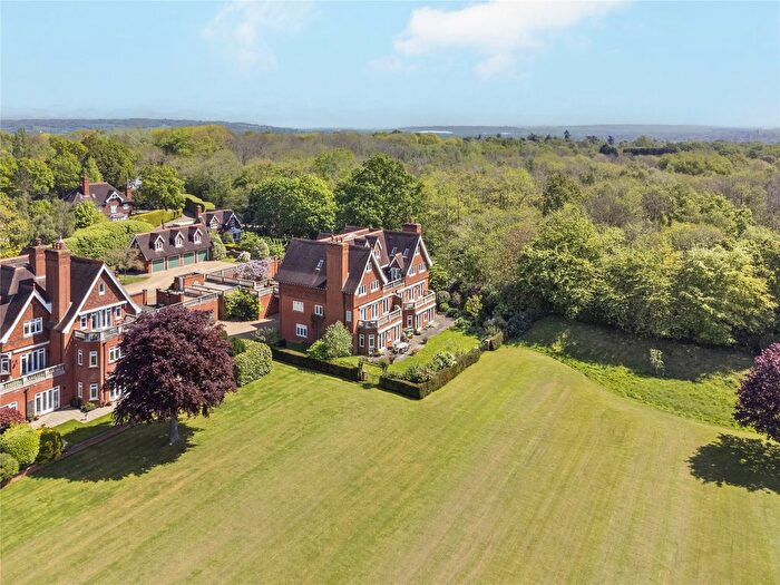 4 Bedroom Flat For Sale In Springwood Park, Tonbridge, Kent, TN11