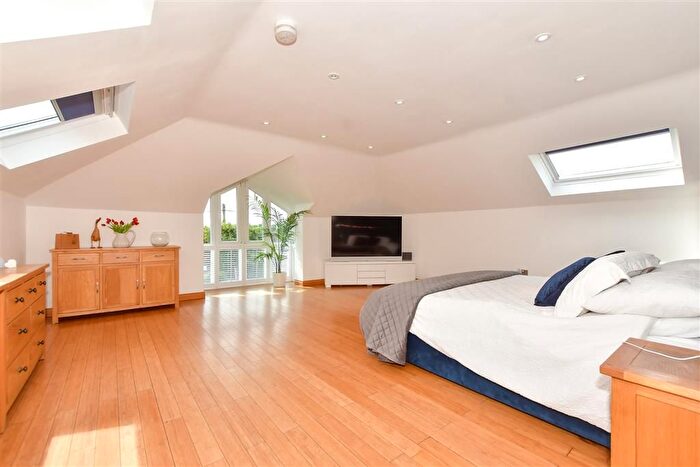 3 Bedroom Detached House For Sale In St. Vincent Road, St. Margarets-At-Cliffe, Dover, Kent, CT15