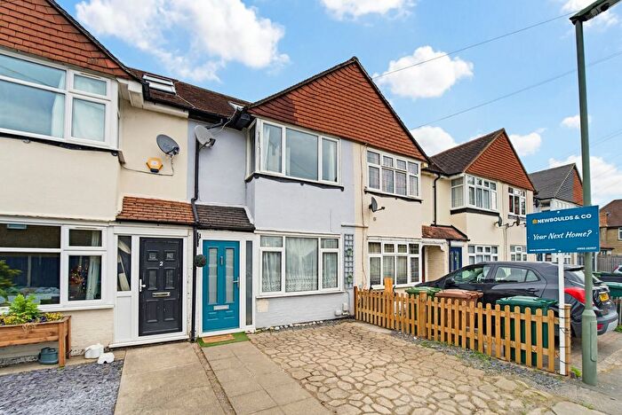 3 Bedroom Terraced House For Sale In Ashford, Surrey, TW15