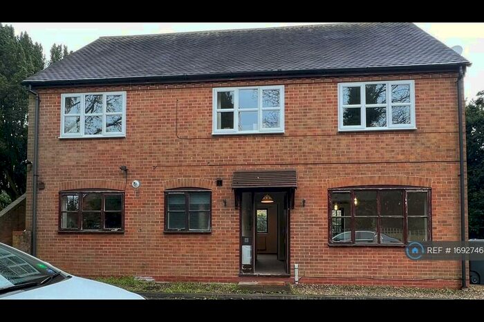 2 Bedroom Maisonette To Rent In Chapel Court, Astwood Bank, Redditch, B96