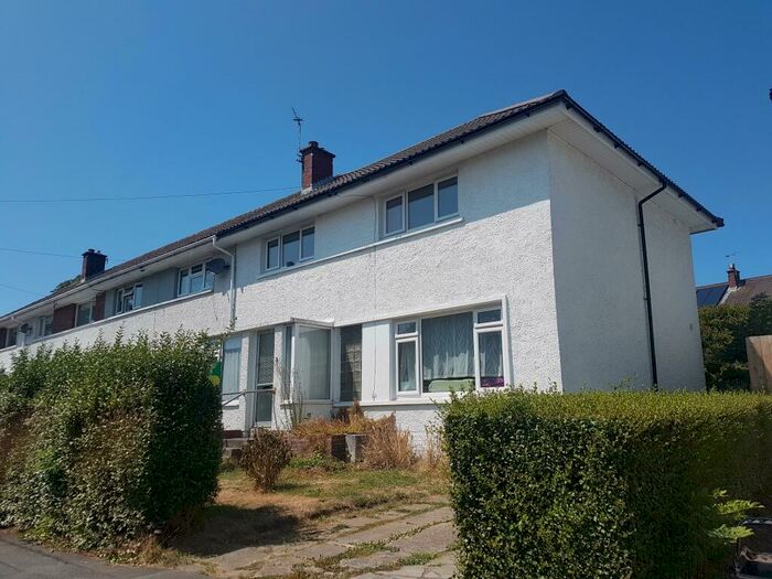 3 Bedroom House To Rent In Heol Y Frenhines, Bridgend, CF31