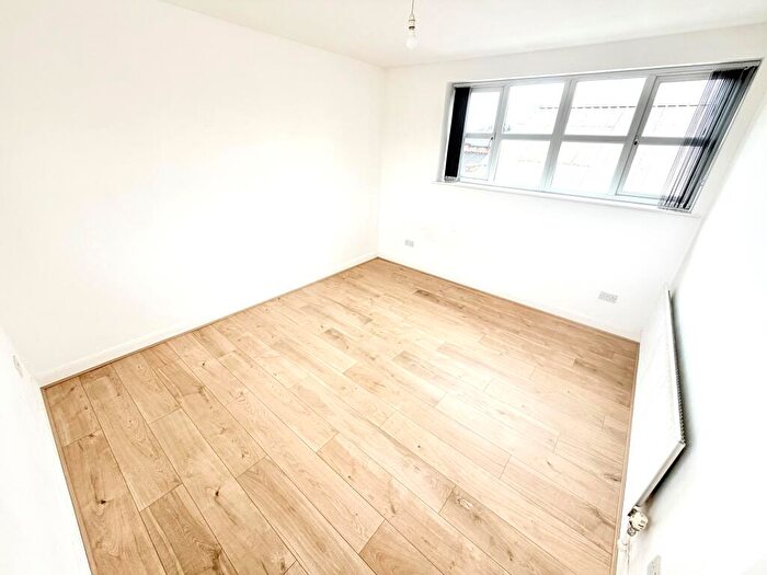 1 Bedroom Flat To Rent In Bell Street, West Bromwich, B70