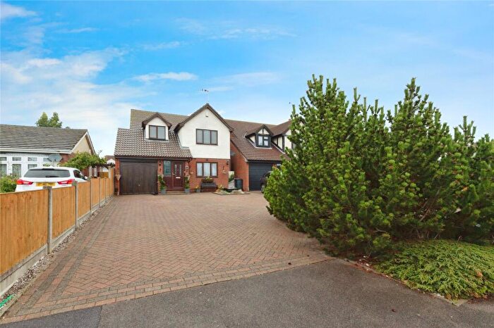 4 Bedroom Detached House For Sale In Downham Road, Wickford, Essex, SS11