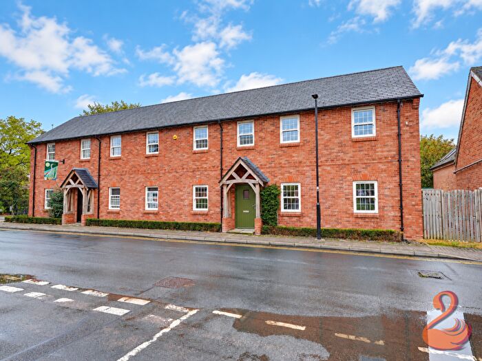 2 Bedroom Flat For Sale In River View, Bidford-On-Avon, B50
