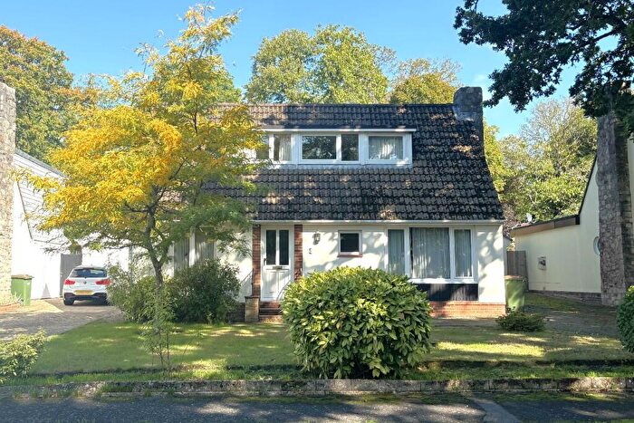 4 Bedroom Detached House For Sale In Woodlands Close, Hiltingbury, Chandler's Ford, SO53