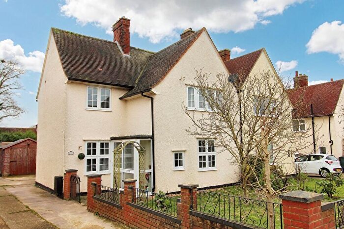 3 Bedroom Semi-Detached House For Sale In Jackmans Place, Letchworth Garden City, SG6