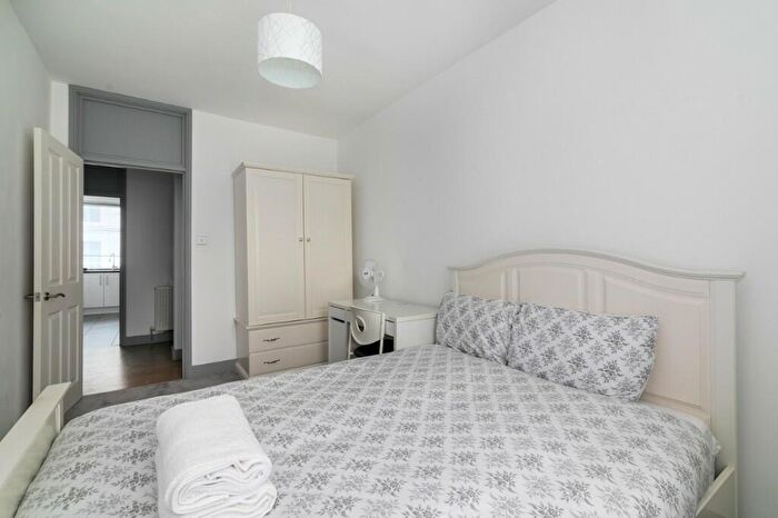 2 Bedroom Apartment To Rent In Greville Place, London, NW6