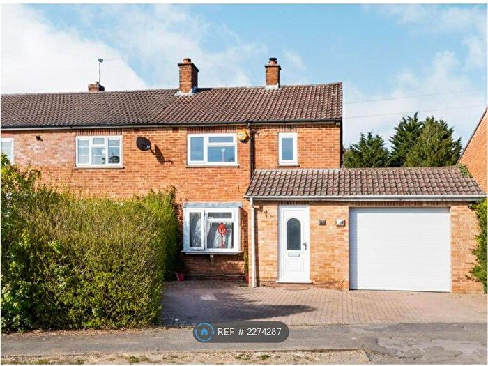2 Bedroom End Of Terrace House To Rent In Sandycroft Road, Amersham, HP6