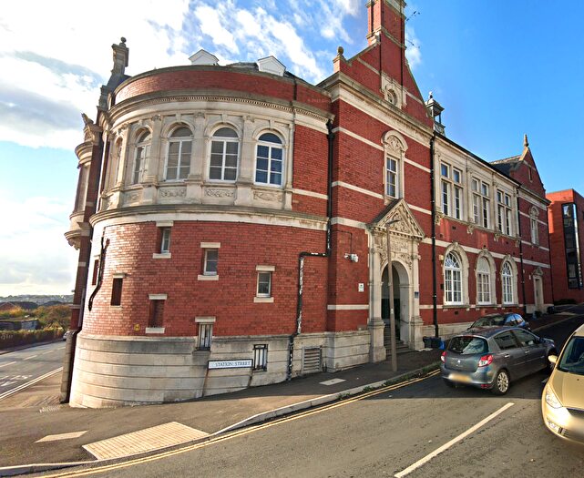 1 Bedroom Flat To Rent In Dock View Road, Barry, CF63