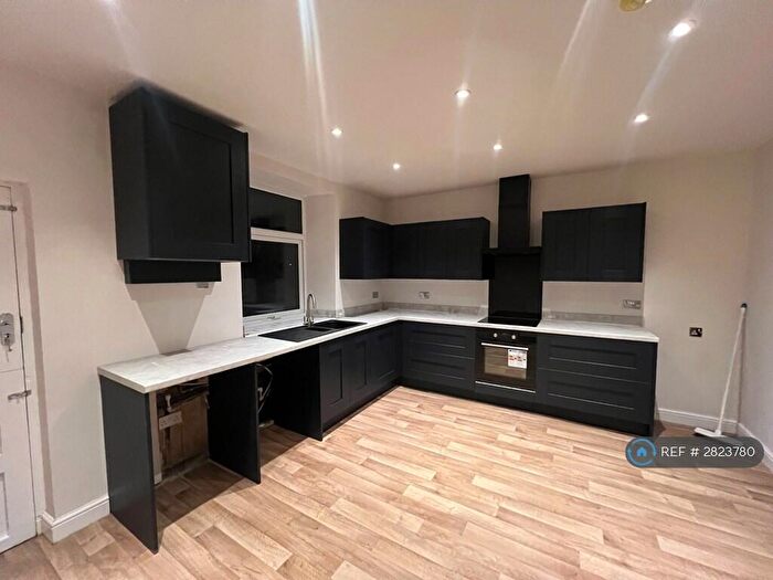 3 Bedroom Terraced House To Rent In Moorfield Terrace, Hollingworth, SK14