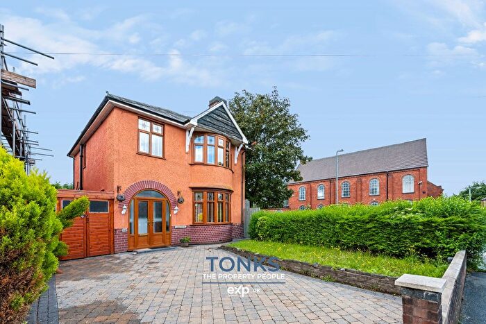 3 Bedroom Detached House For Sale In Beeches Road, Rowley Regis, B65