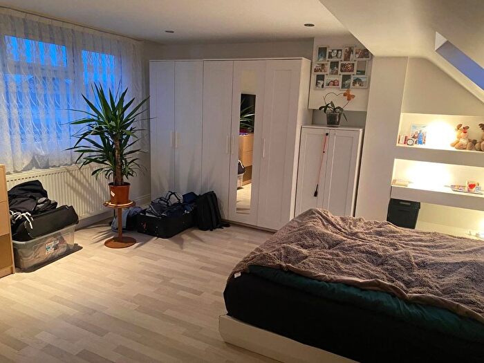 4 Bedroom Terraced House To Rent In Cedar Avenue, Enfield, EN3