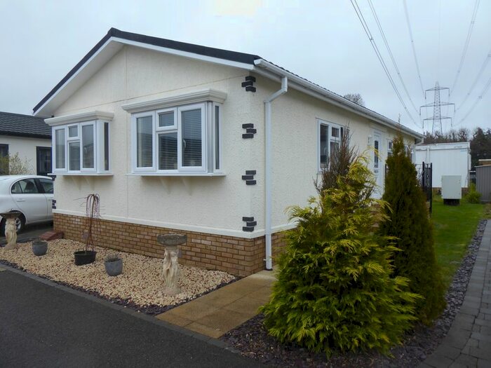 2 Bedroom Mobile/park Home For Sale In Deer's Court Park, Three Legged Cross, Wimborne, Dorset, BH21