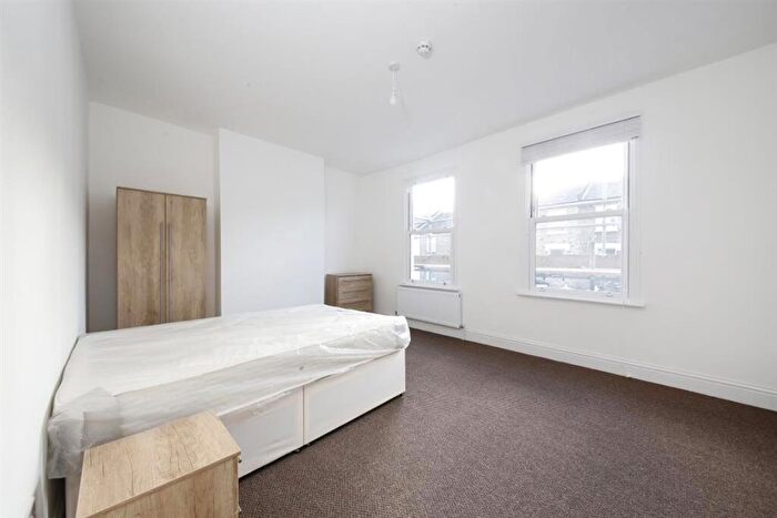 1 Bedroom House To Rent In Drakefell Road, Brockley, SE4