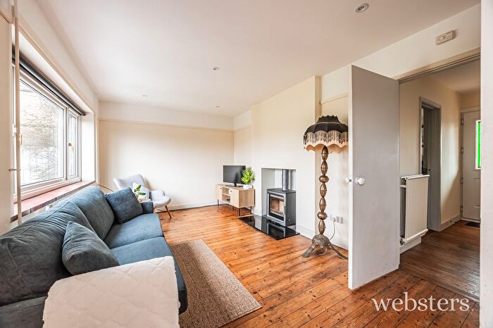 3 Bedroom Detached House For Sale In Ipswich Road, Norwich, NR4