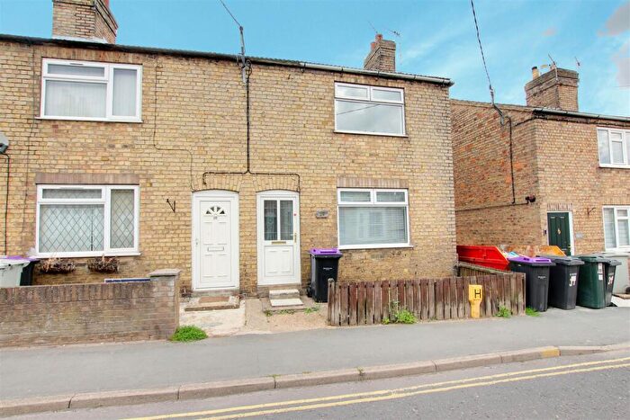 2 Bedroom End Of Terrace House For Sale In Hamilton Road, Alford, LN13