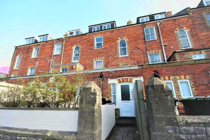 1 Bedroom Flat To Rent In Wyke Road, Weymouth, DT4