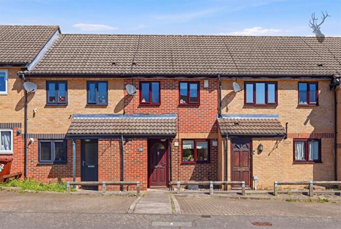 2 Bedroom Terraced House For Sale In Friars Close, London, E4