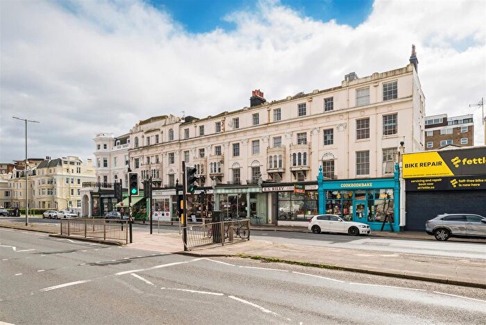 2 Bedroom Flat For Sale In Victoria Terrace, Hove, BN3