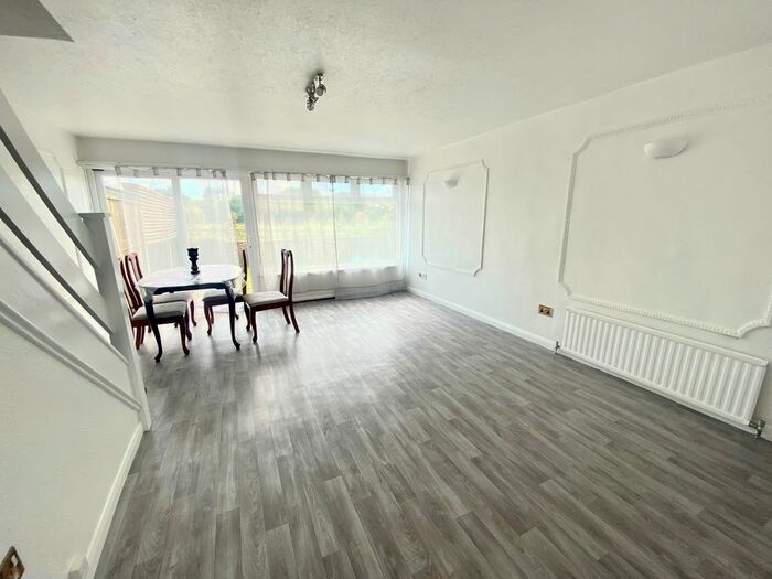 3 Bedroom Semi-Detached House To Rent In Maypole Drive, Chigwell, IG7