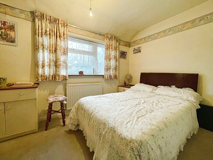 3 Bedroom End Of Terrace House For Sale In New Cheltenham Road, Kingswood, Bristol, South Gloucestershire, BS15