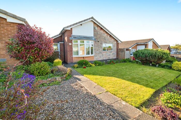 3 Bedroom Bungalow For Sale In Springwood View Close, Sutton-In-Ashfield, Nottinghamshire, NG17