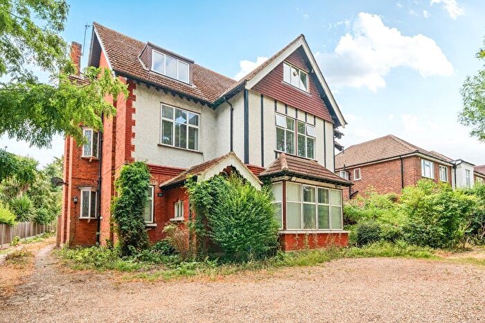 2 Bedroom Flat To Rent In Bromley Road, Shortlands, Bromley, BR2