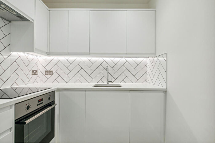 1 Bedroom Flat To Rent In Shillington Old School, Este Road, SW11