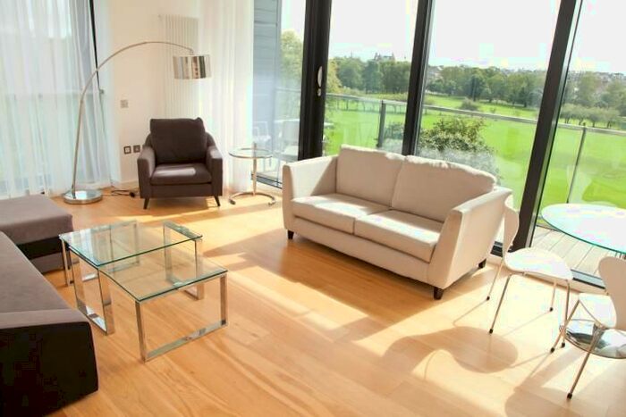 2 Bedroom Flat To Rent In Simpson Loan, Edinburgh, EH3