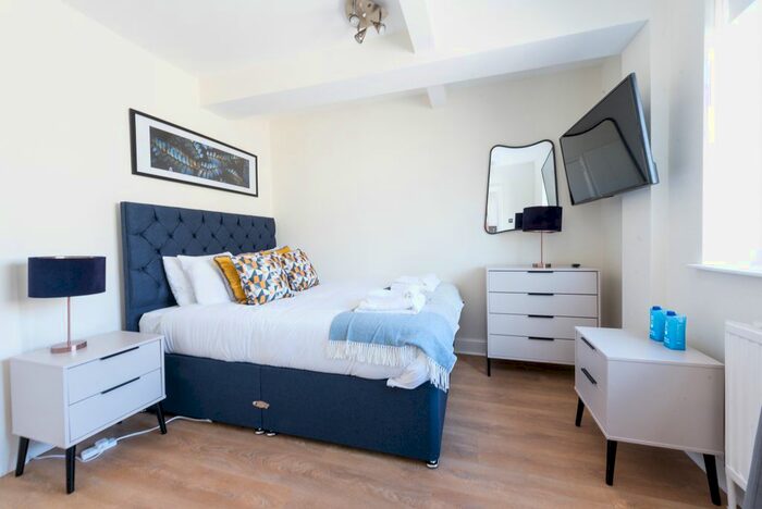 Studio To Rent In Sloane Avenue, London SW3