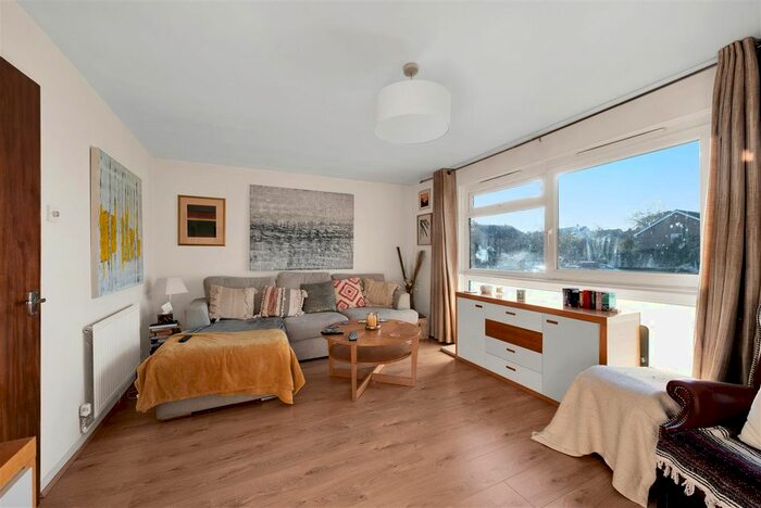 1 Bedroom Flat To Rent In Hope Park, Bromley, BR1