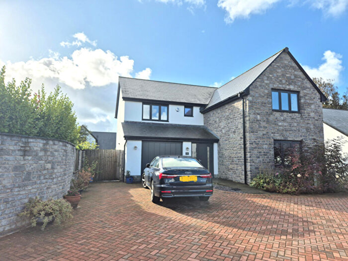 4 Bedroom Detached House For Sale In Bishops Wood Grove Newton Swansea, SA3