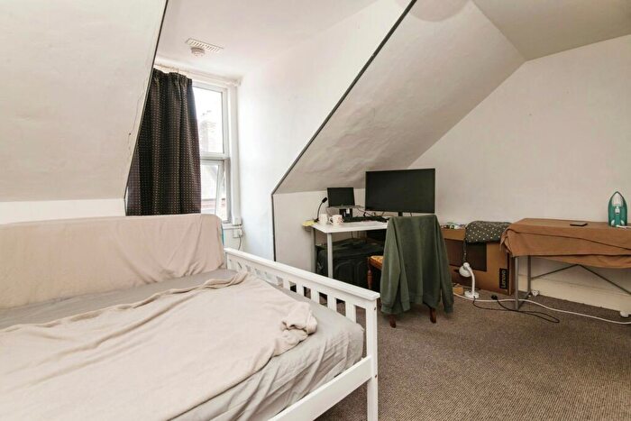 1 Bedroom Flat For Sale In Portland Street, Exeter, Devon, EX1