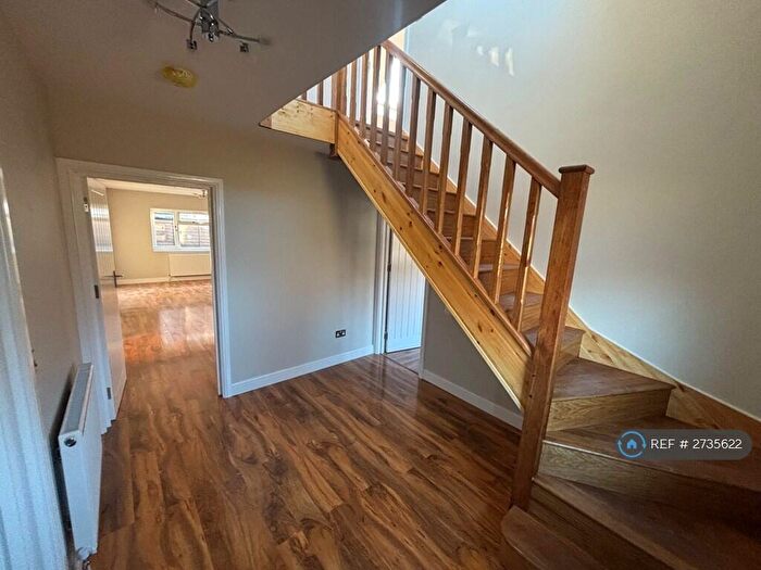 5 Bedroom Semi-Detached House To Rent In Harby Drive, Nottingham, NG8