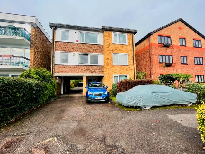 1 Bedroom Flat To Rent In Croydon Road, Beckenham, BR3