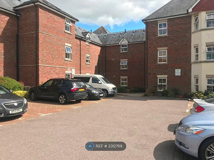 2 Bedroom Flat To Rent In Royal George Court, Burgess Hill, RH15