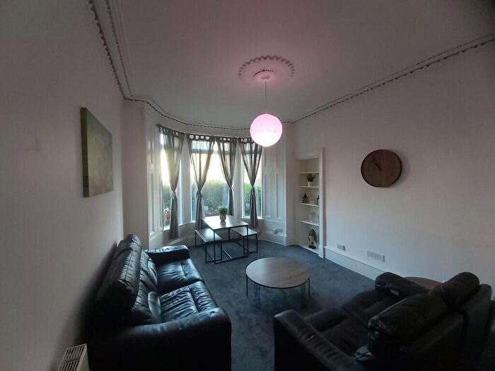 2 Bedroom Flat To Rent In Ingleby Drive, Dennistoun, G31