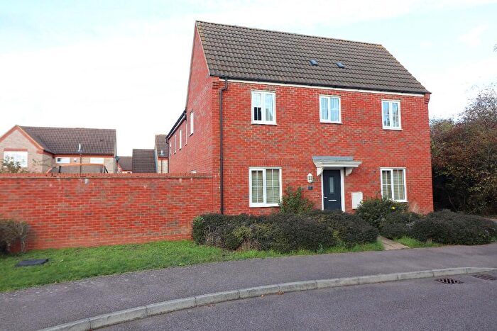3 Bedroom End Of Terrace House For Sale In Wiffen Close, Barton Le Clay, Bedfordshire, MK45
