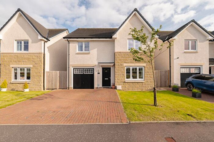 4 Bedroom Detached House For Sale In Briestonhill View, West Calder, EH55