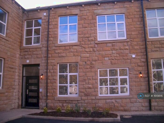 2 Bedroom Flat To Rent In Clough Court, Morley, Leeds, LS27