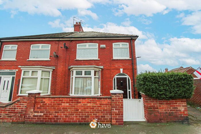 3 Bedroom Semi-Detached House For Sale In St Annes Road, Belle Vue, Doncaster, DN4