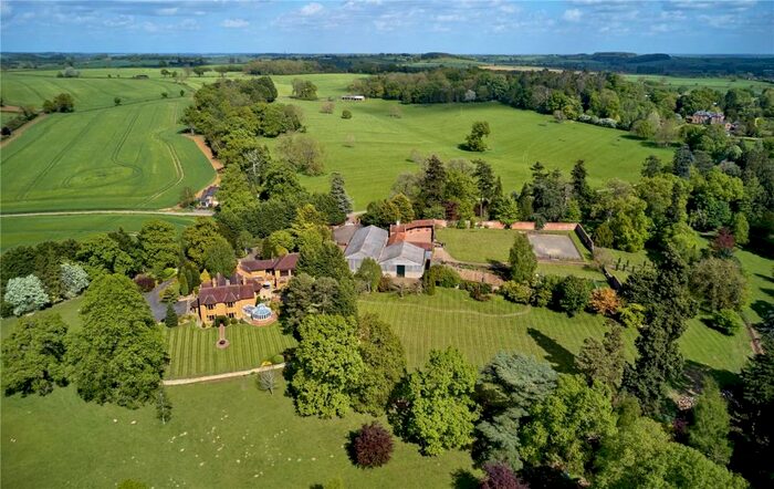 4 Bedroom Equestrian Facility For Sale In Brockhall, Northampton, NN7