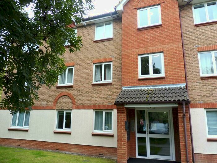 2 Bedroom Apartment To Rent In Bodiam Court, Maidstone, Kent, ME16