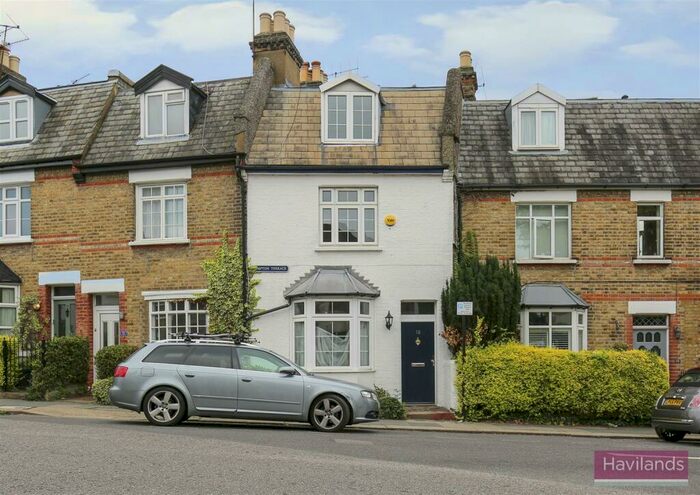 3 Bedroom Terraced House To Rent In Compton Terrace, Winchmore Hill, N21