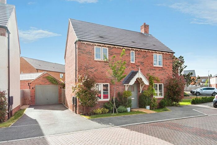 3 Bedroom Detached House For Sale In Harwood Lane, Clifton, Shefford, Bedfordshire, SG17