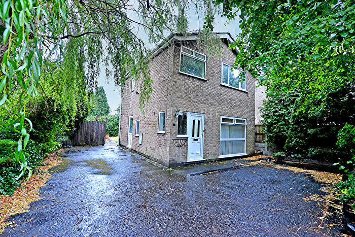 3 Bedroom Detached House For Sale In South Street, Riddings, DE55