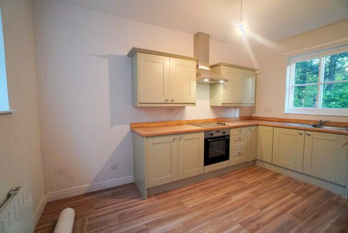 2 Bedroom Cottage To Rent In , CH7